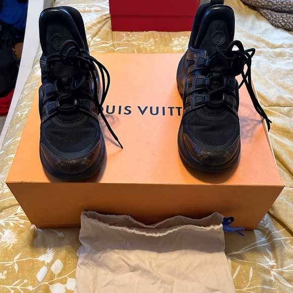 Louis Vuitton LV Archlight Sneakers Black ****AUTHENTIC - Picture 5 of 5